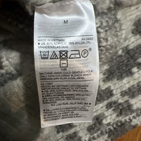 Old Navy Cheetah Print Pullover Sweater Size M Beige Gray Relaxed Cozy Boho - Picture 7 of 9